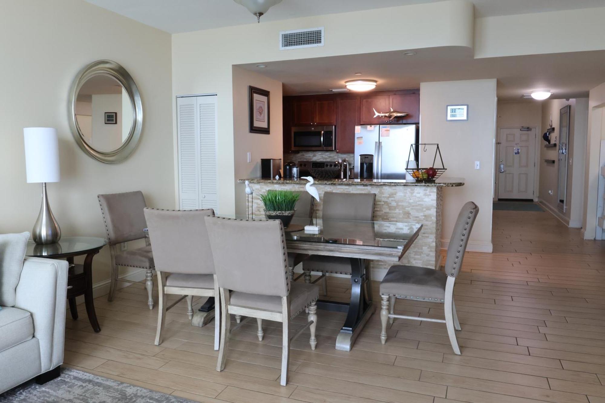 Aqua 1504 Beachfront Condo With Free Beach Chairs Panama City Beach Eksteriør billede